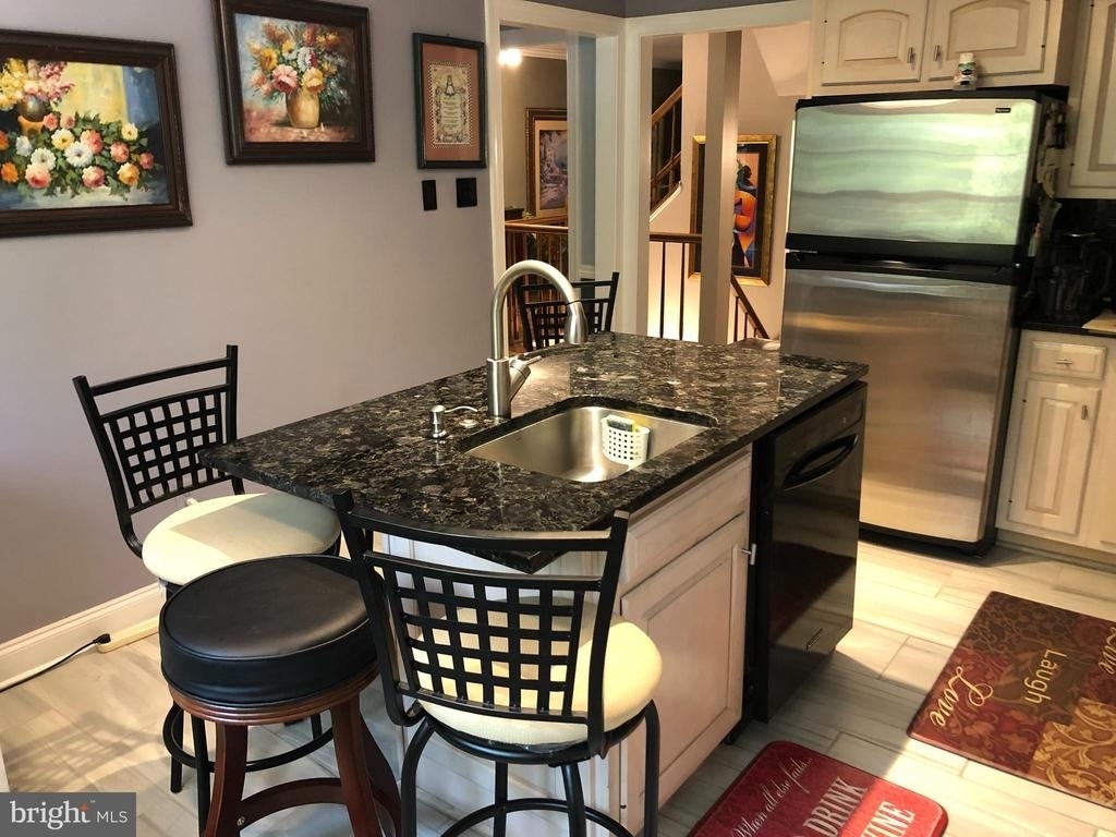 8020 Derby Lane - Photo 8