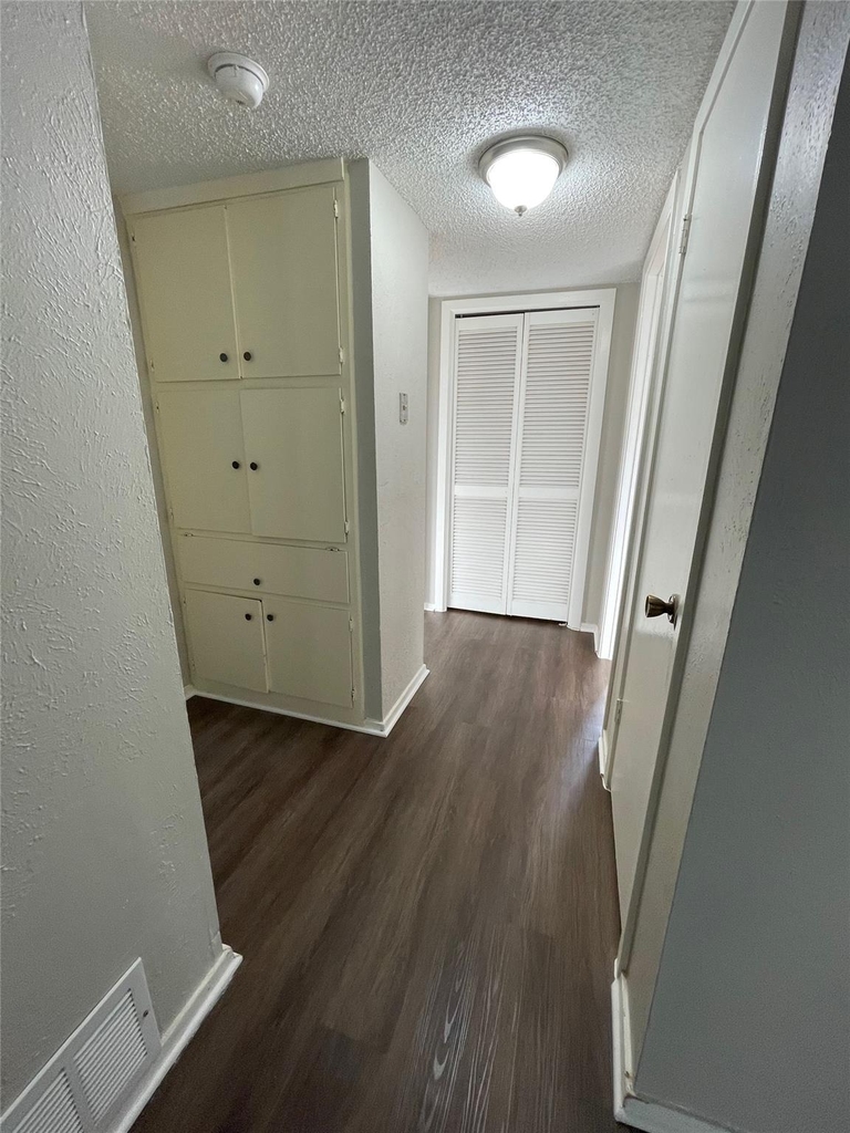 412 Blue Valley Dr - Photo 5