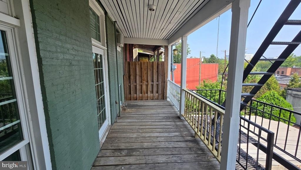 917 N Calvert Street - Photo 8