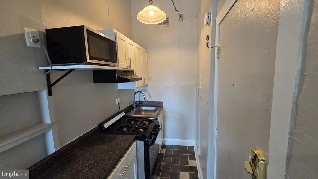 917 N Calvert Street - Photo 4
