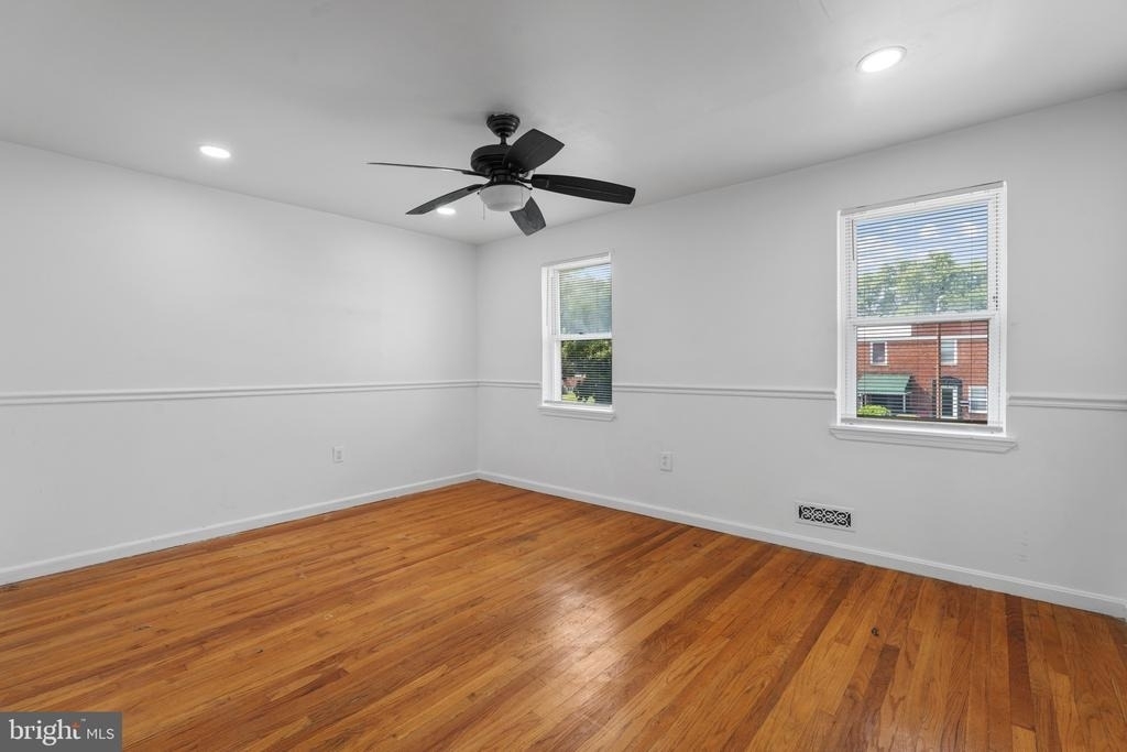 4022 Ardley Avenue - Photo 9