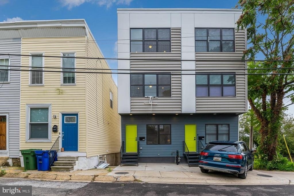 1207 Dellwood Avenue - Photo 0