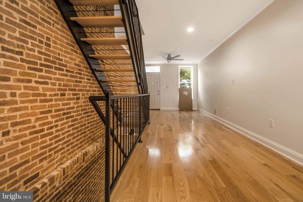 333 S Conkling Street - Photo 8