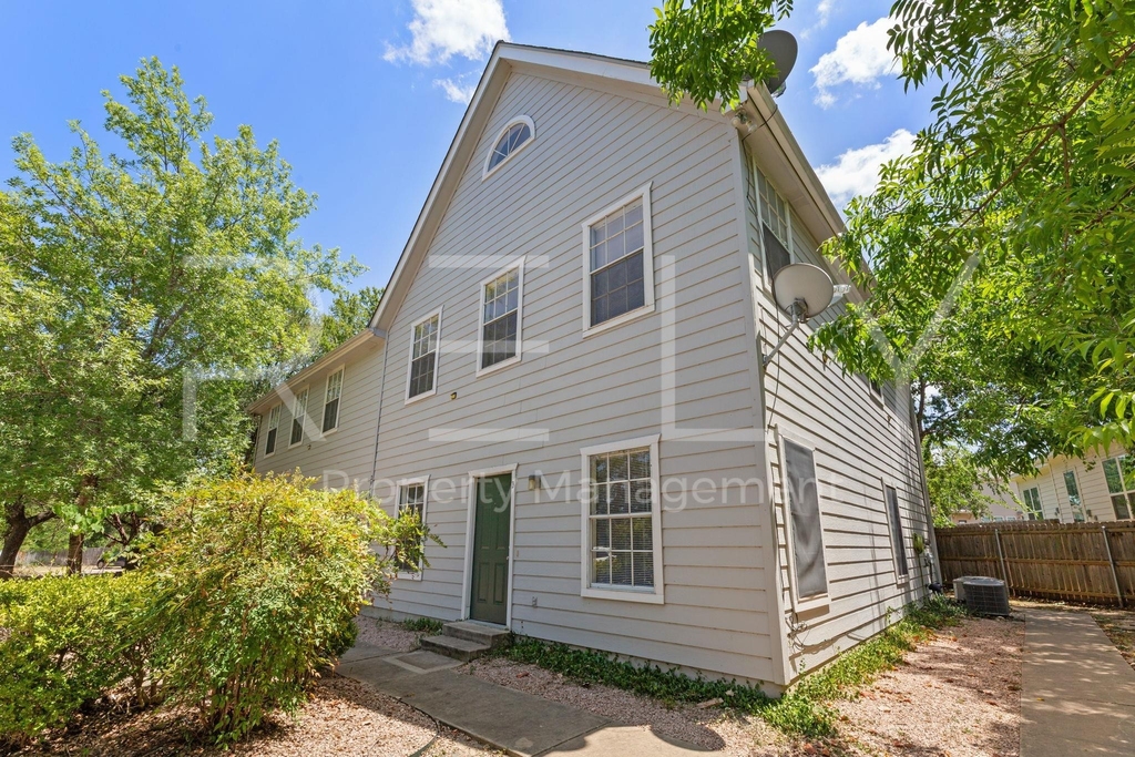 2908 Whisper Oaks Ln - Photo 2