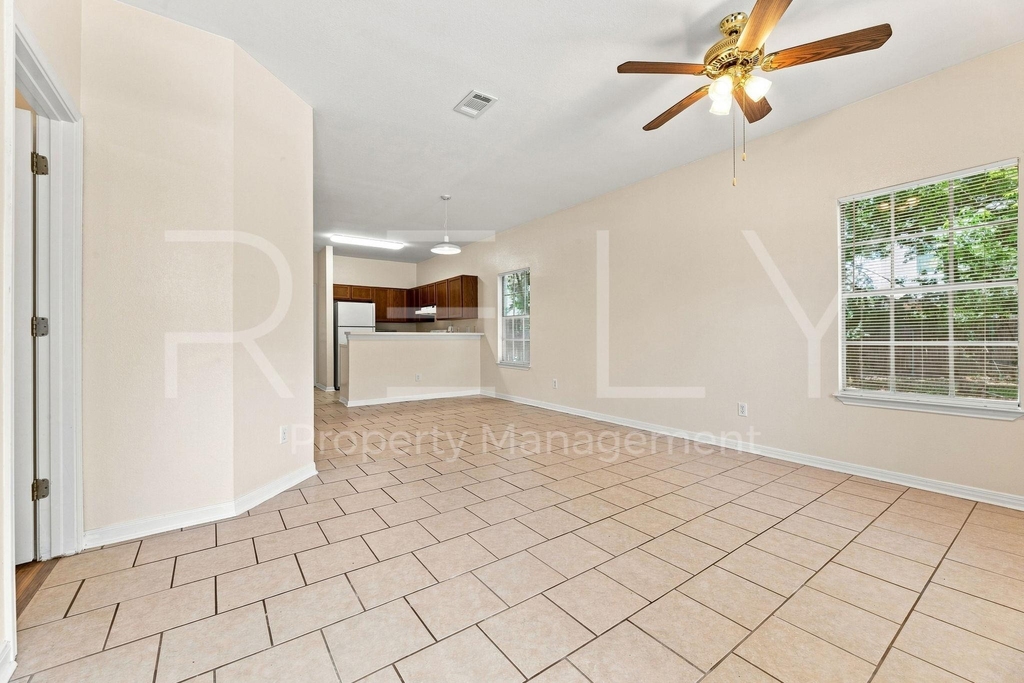 2908 Whisper Oaks Ln - Photo 10