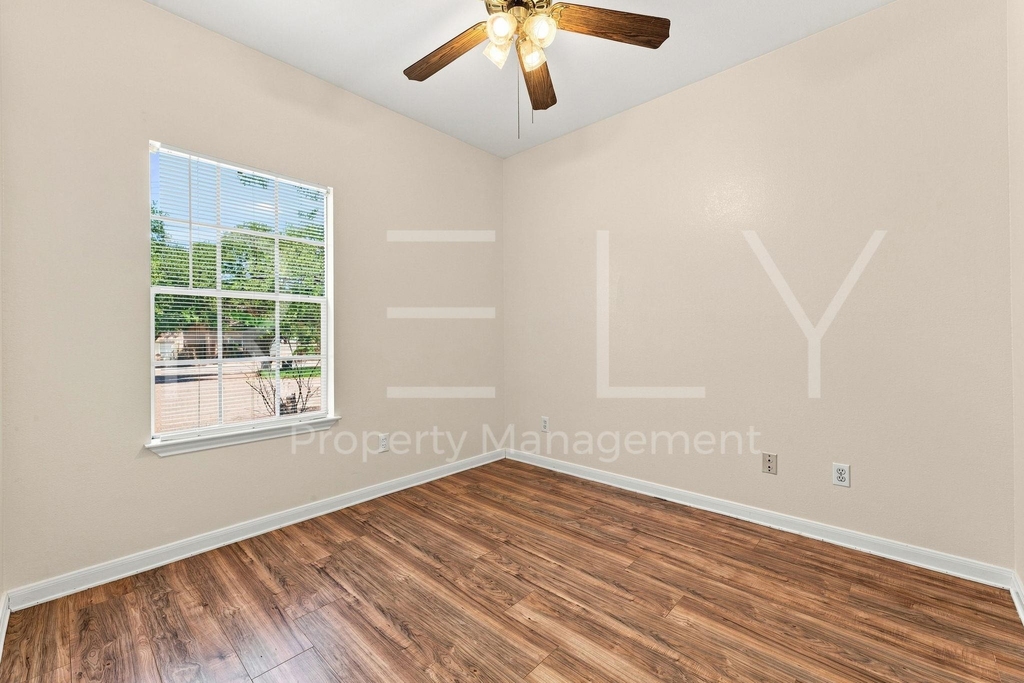 2908 Whisper Oaks Ln - Photo 24