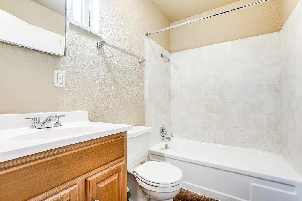 216 Lucas St St - Photo 7