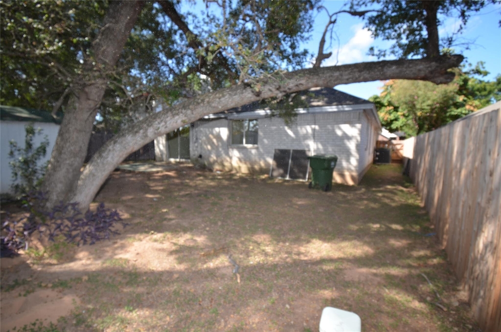 4729 Castleman Dr - Photo 31