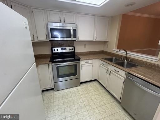 1117 Oakland Court - Photo 10
