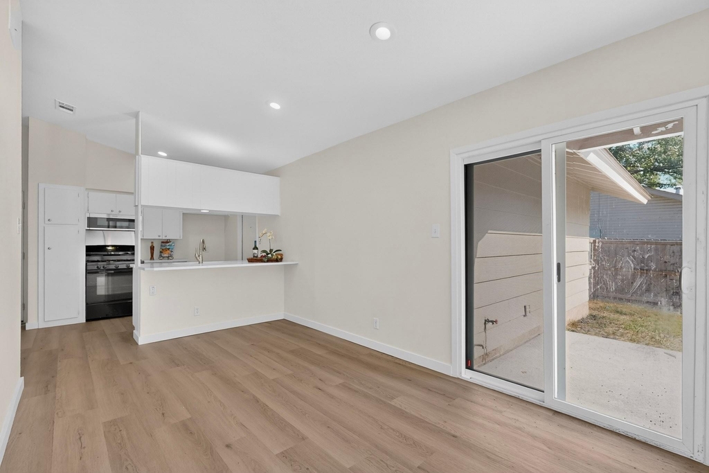 6507 Middleham Pl - Photo 3