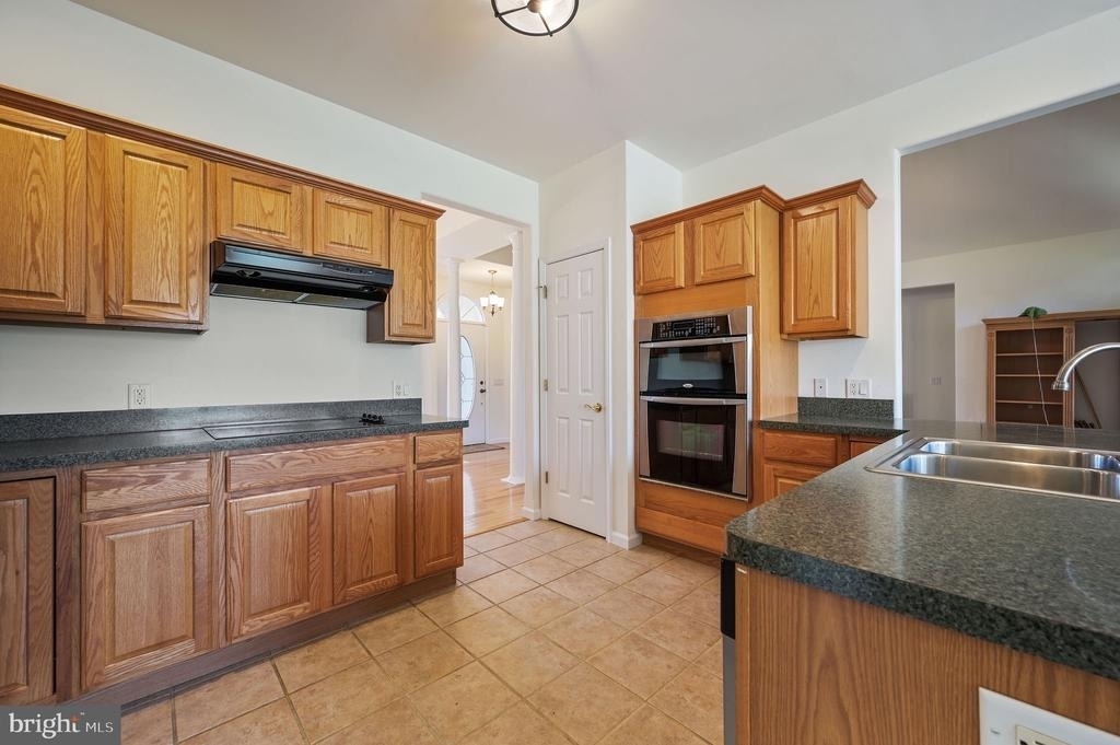 85 Redcrest Court - Photo 6