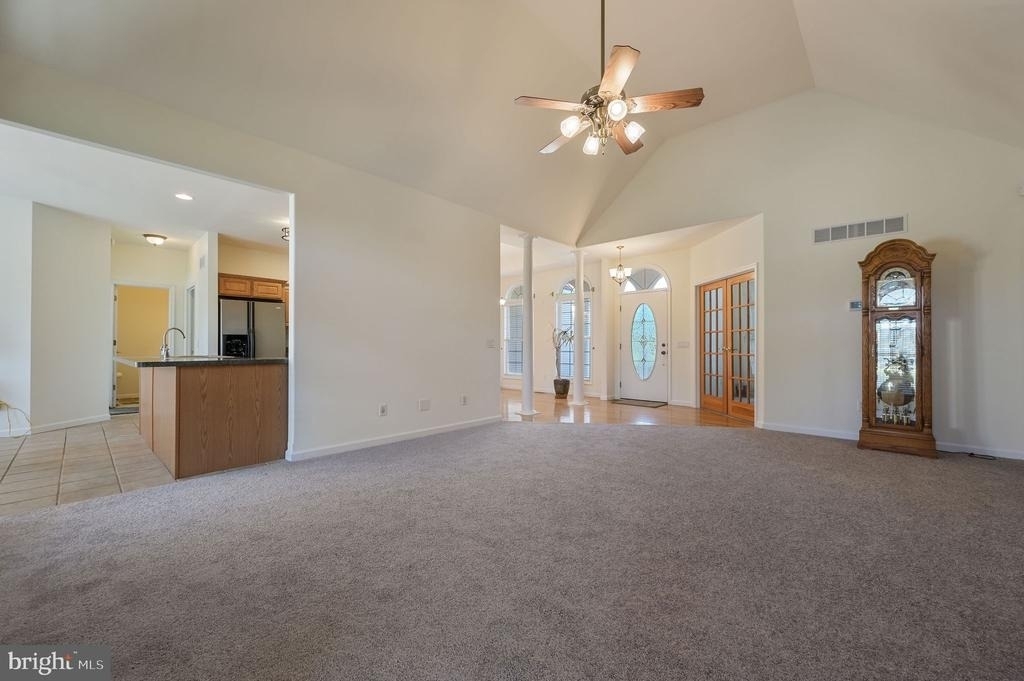85 Redcrest Court - Photo 4
