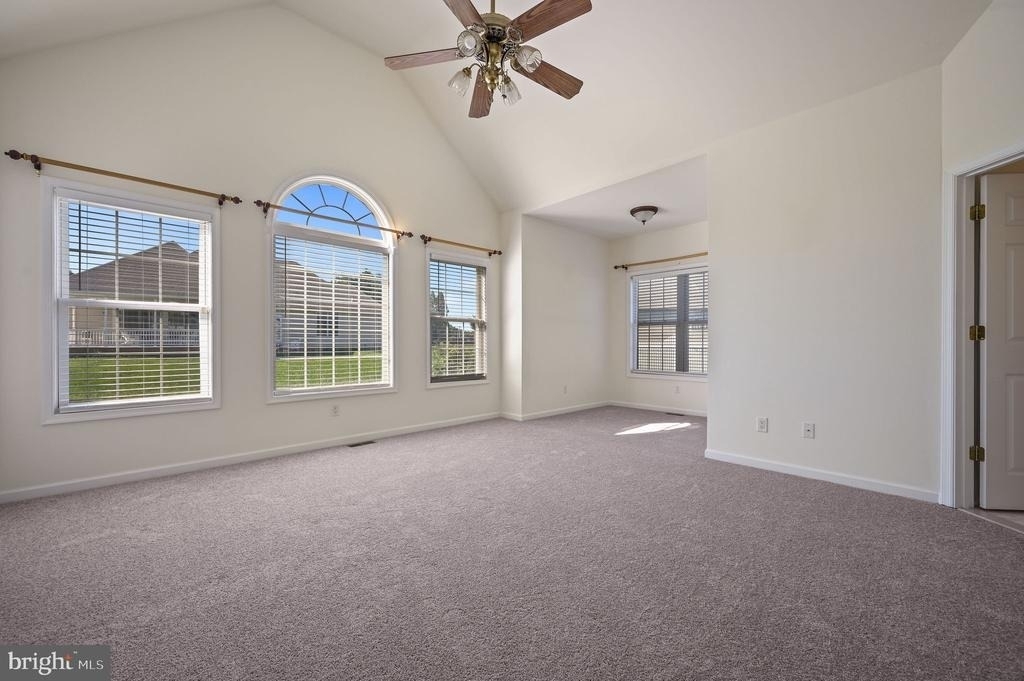 85 Redcrest Court - Photo 10