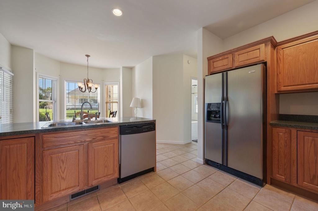85 Redcrest Court - Photo 7