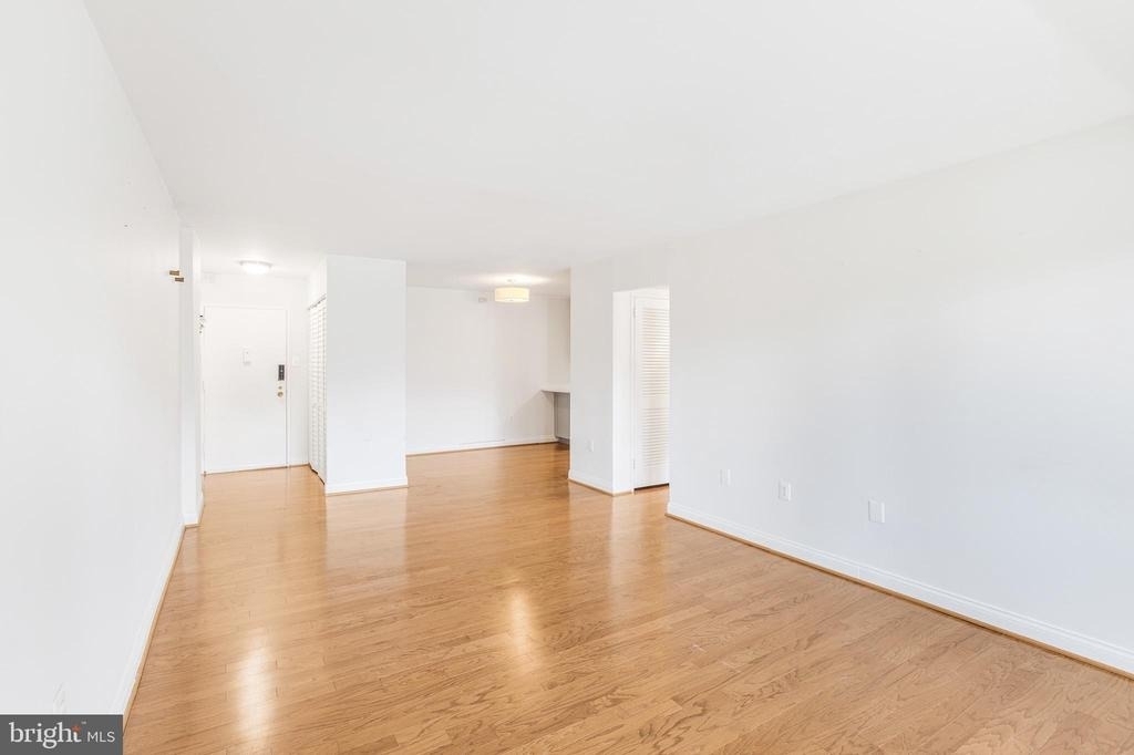 700 7th Street Sw - Photo 6