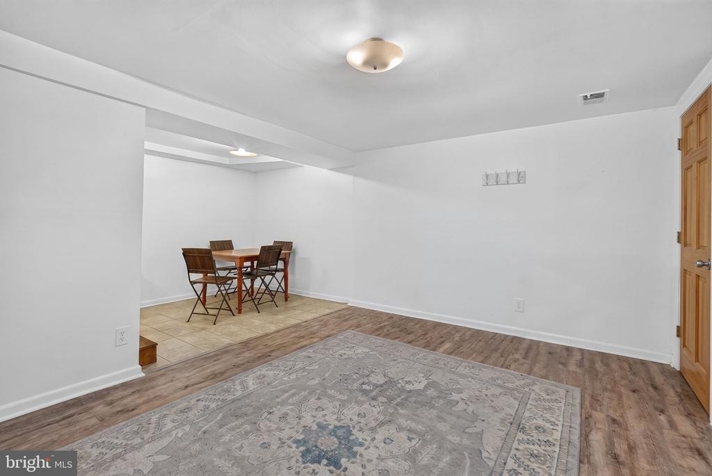1526 Potomac Avenue Se - Photo 6