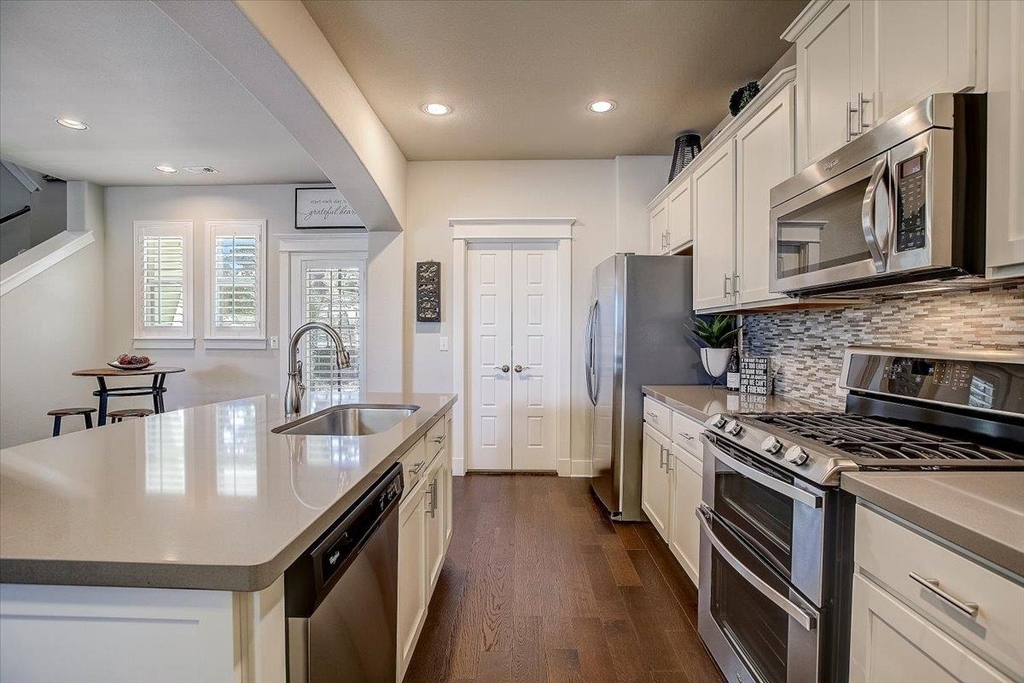 11102 Railway Ln - Photo 32