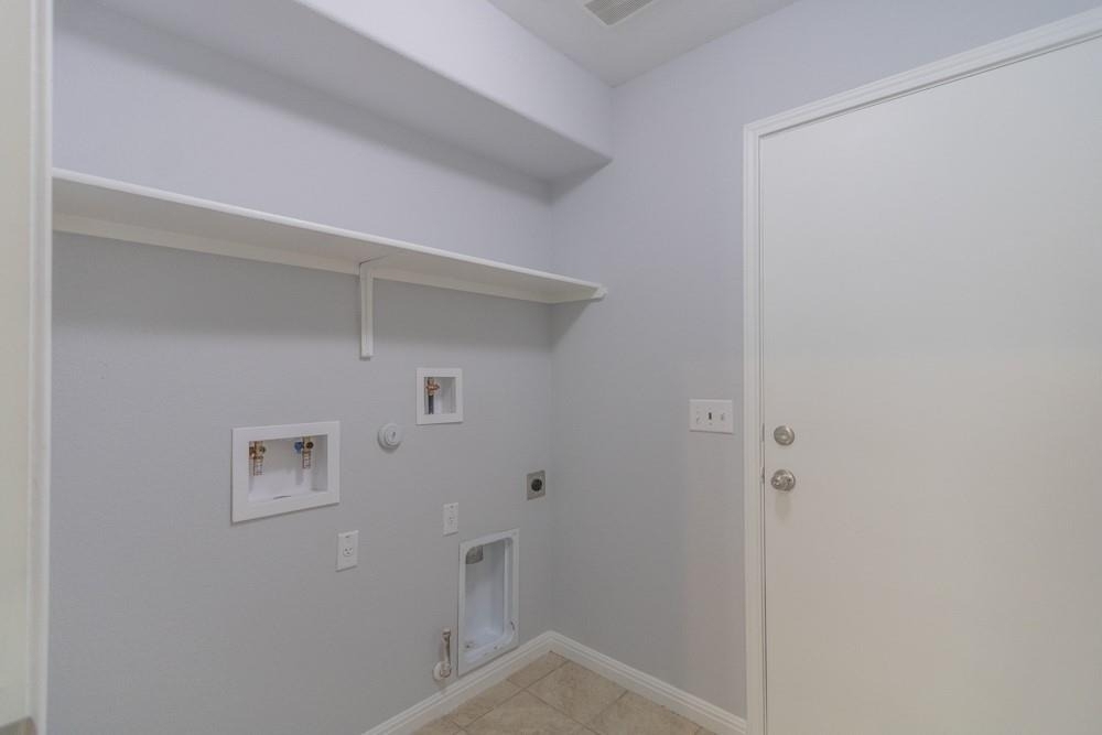 1411 Elbe St - Photo 22