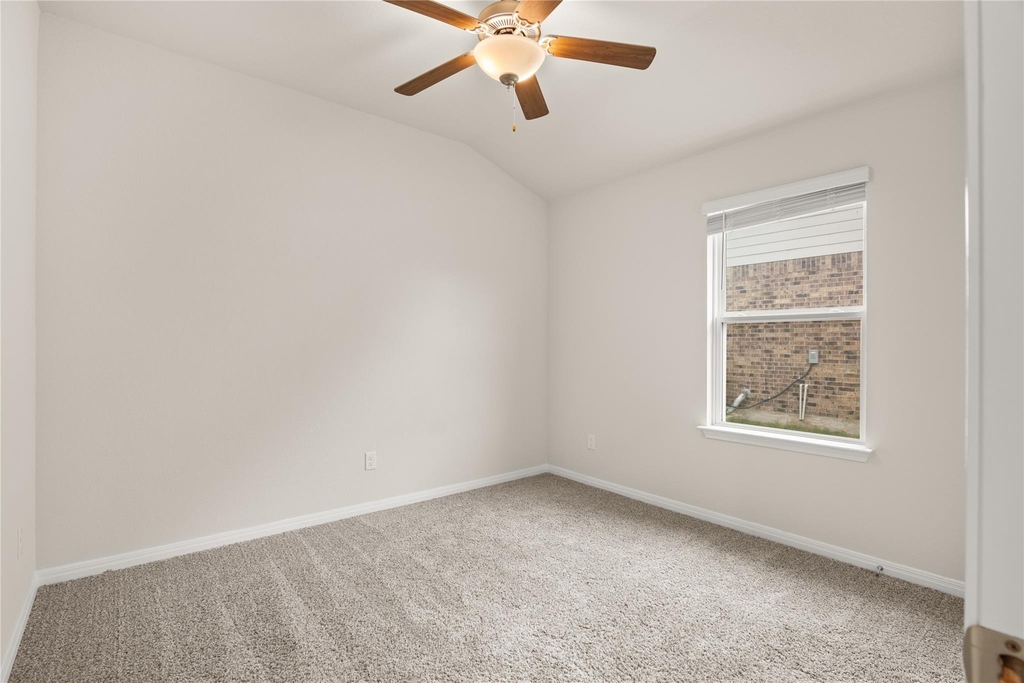 105 Saviano Rd - Photo 10
