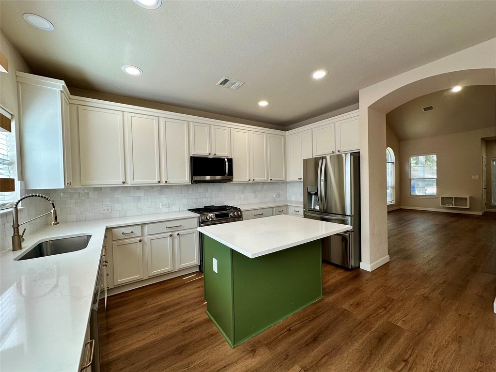 10501 Wylie Dr - Photo 8
