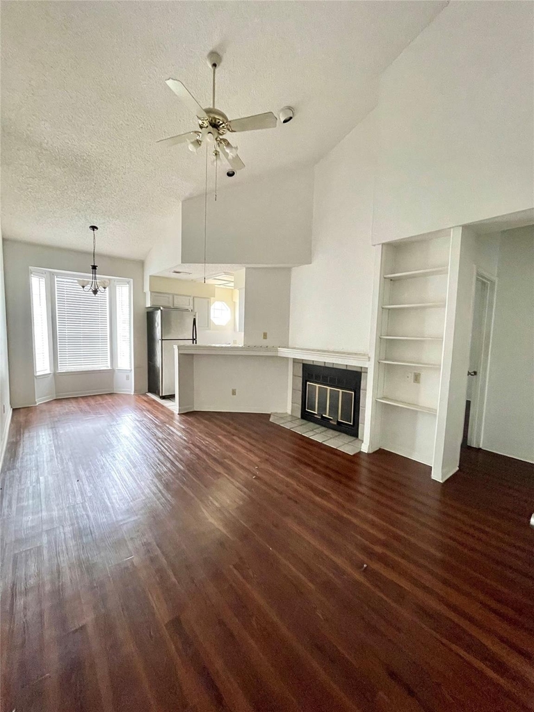 3111 Tom Green St - Photo 1