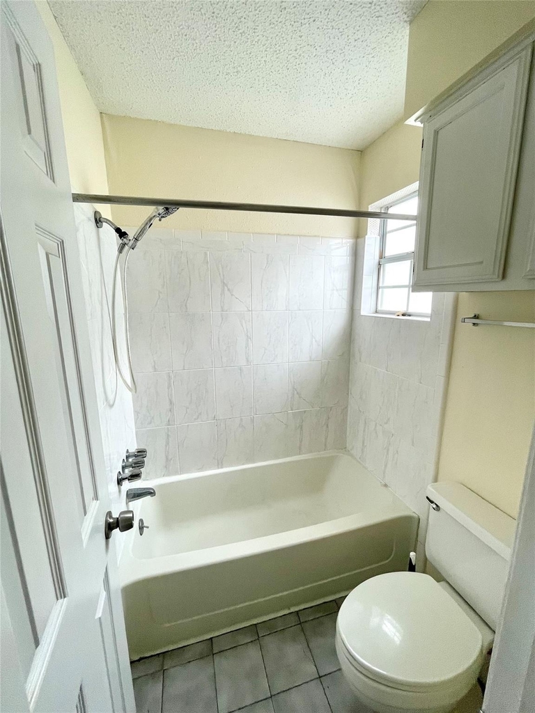 3111 Tom Green St - Photo 6
