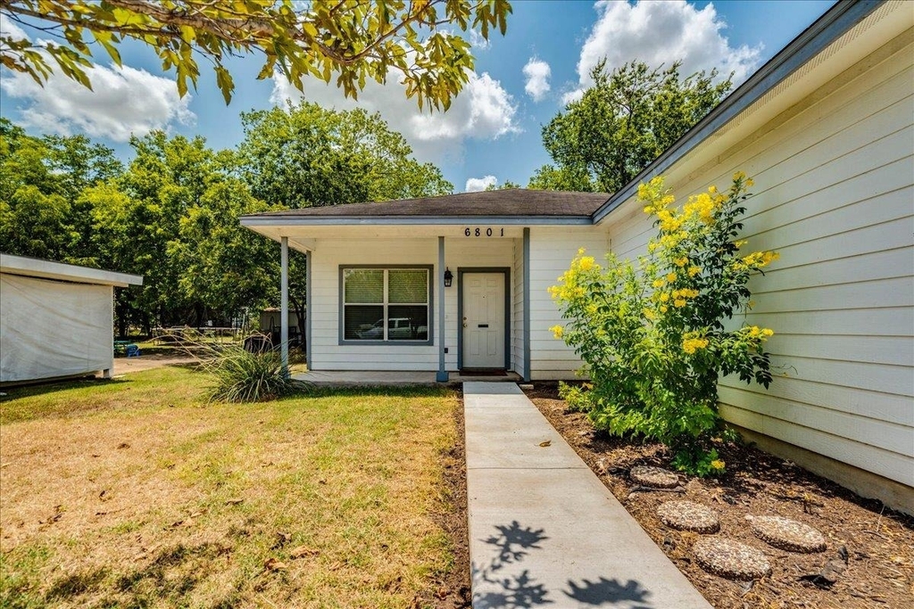 6801 Porter St - Photo 1