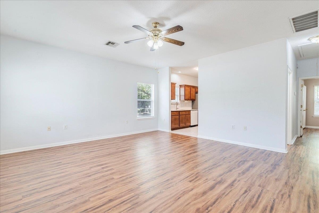 6801 Porter St - Photo 3