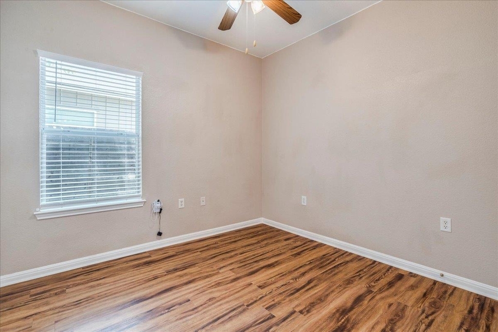 6801 Porter St - Photo 17