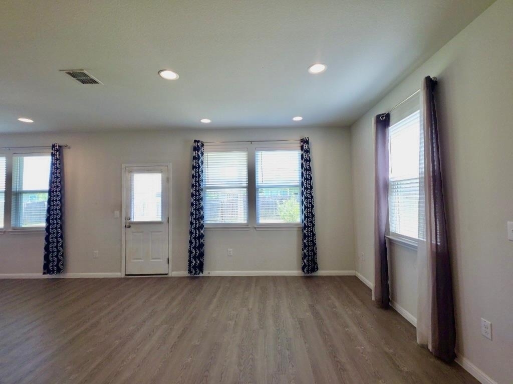 10400 Alemoor Dr - Photo 9