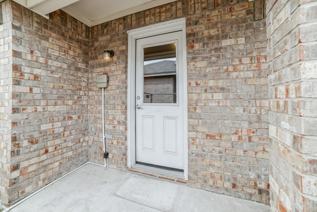319 Cedar Ridge Dr - Photo 3
