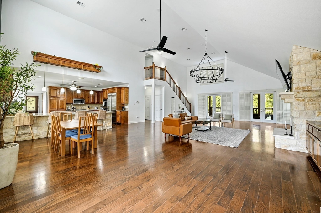 211 Moore Ln - Photo 3