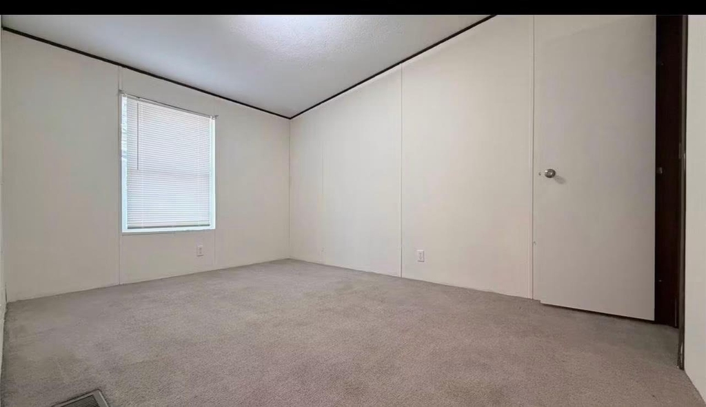 1430 W Howard Ln - Photo 8