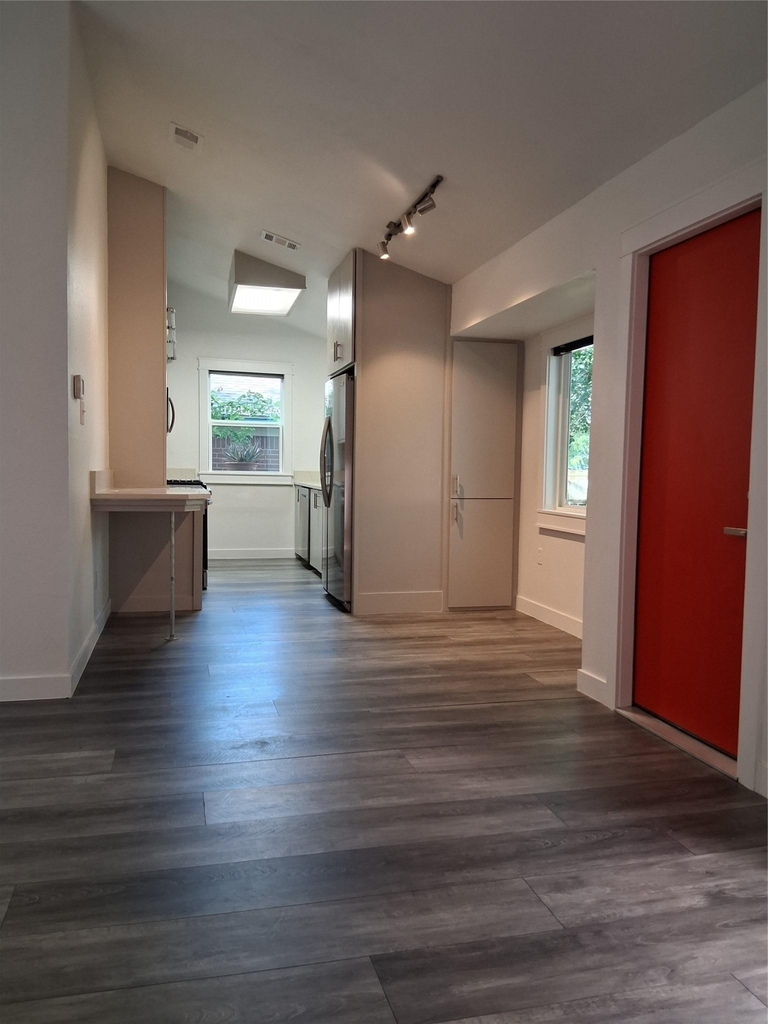 8904 Linton Dr - Photo 2
