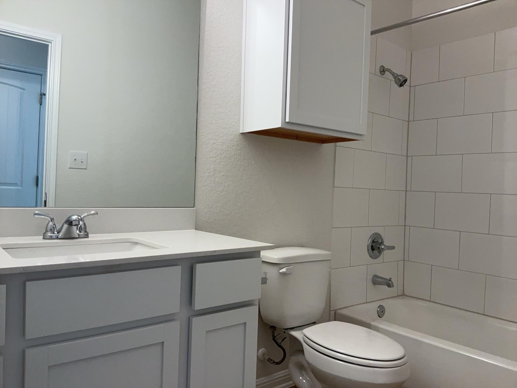 2204 Cornfield Dr - Photo 10