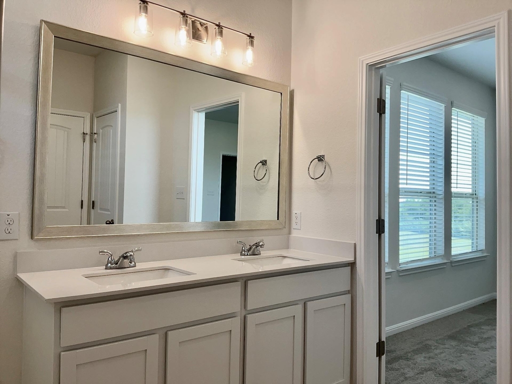 2204 Cornfield Dr - Photo 7