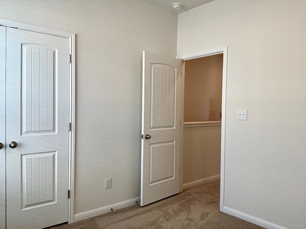 2204 Cornfield Dr - Photo 9