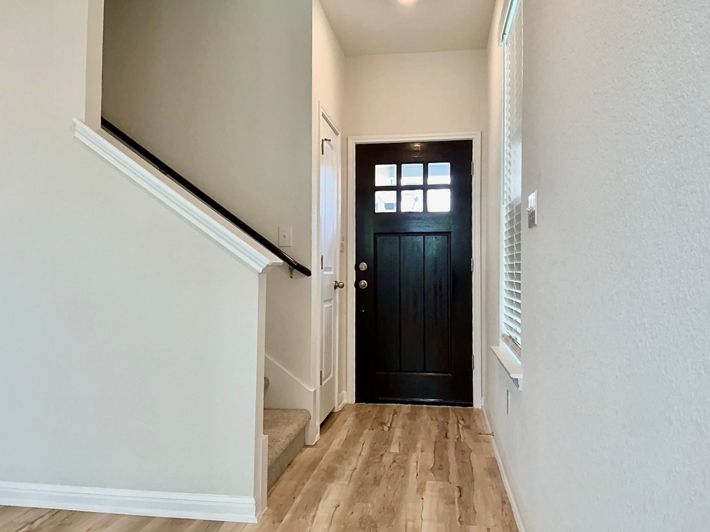 2204 Cornfield Dr - Photo 1