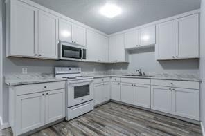 1050 Fm 970 - Photo 1