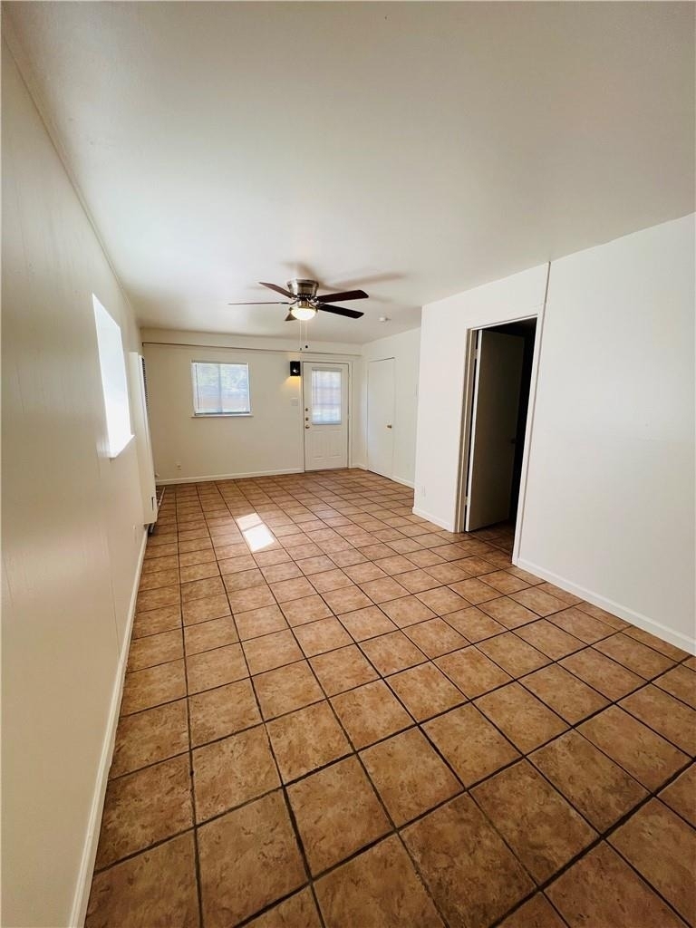 1914 Cullen Ave - Photo 4