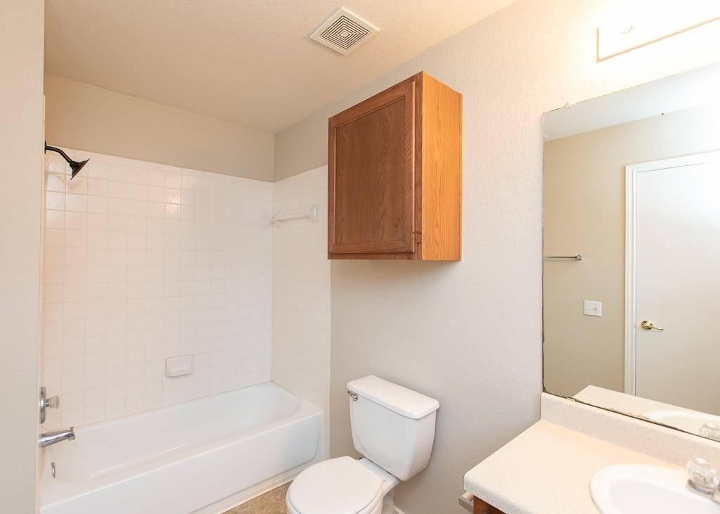 14009 Briarcreek Loop - Photo 10