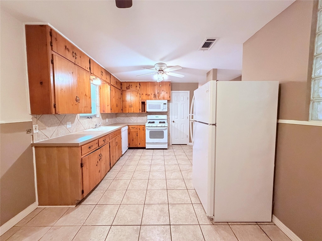 5915 Sunshine Dr - Photo 6