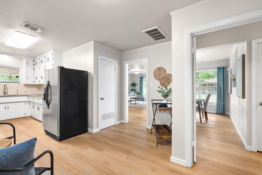 1700 W 7th St - Photo 8