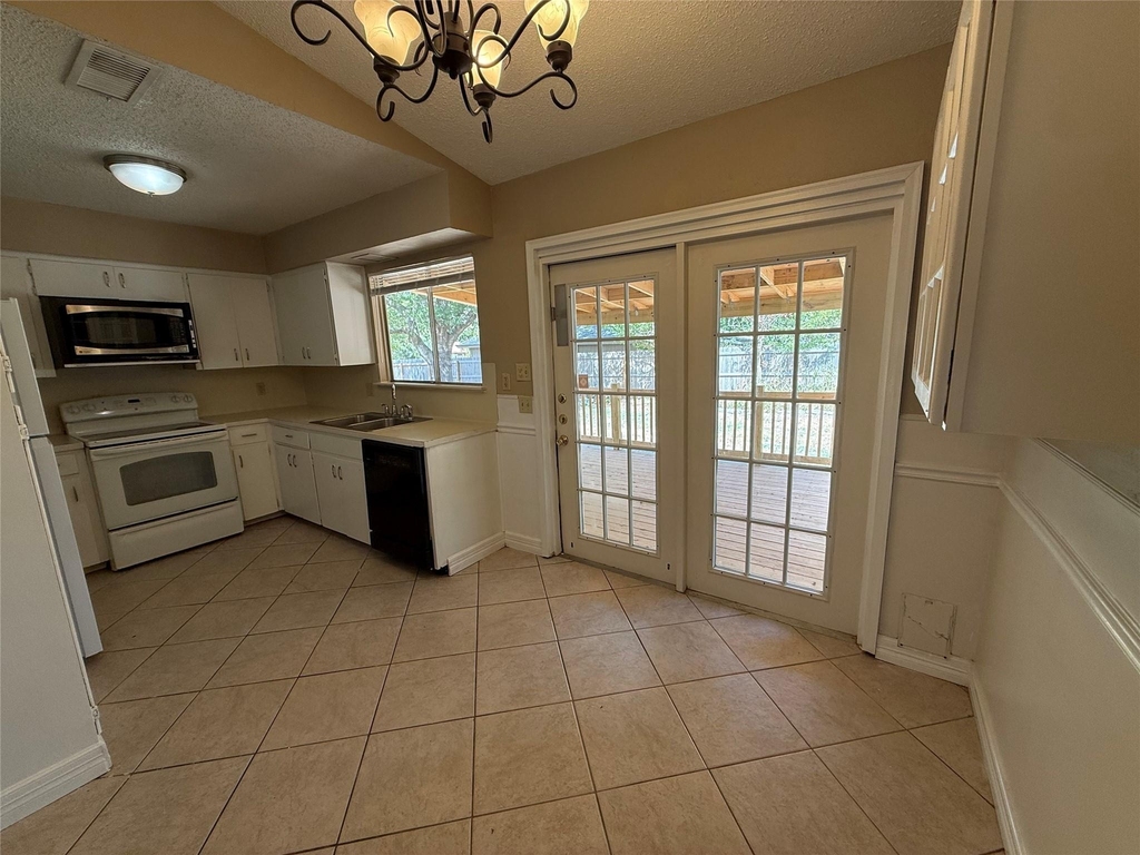 1510 Glen Burnie Dr - Photo 14