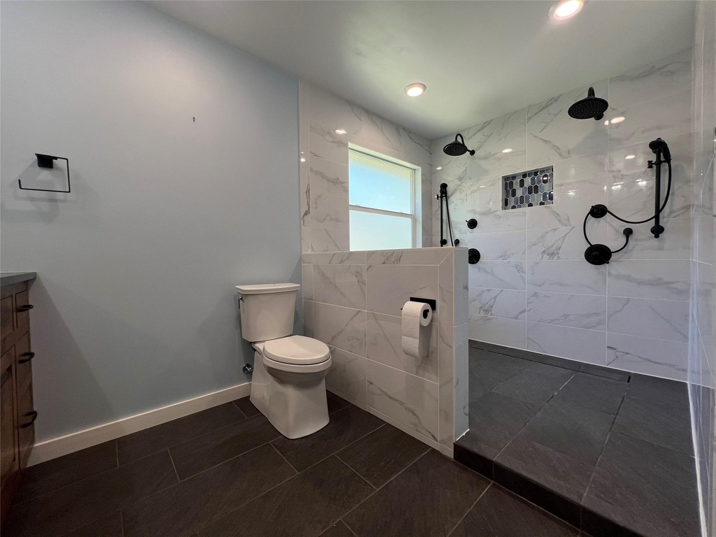 2908 Wadsworth Way - Photo 3