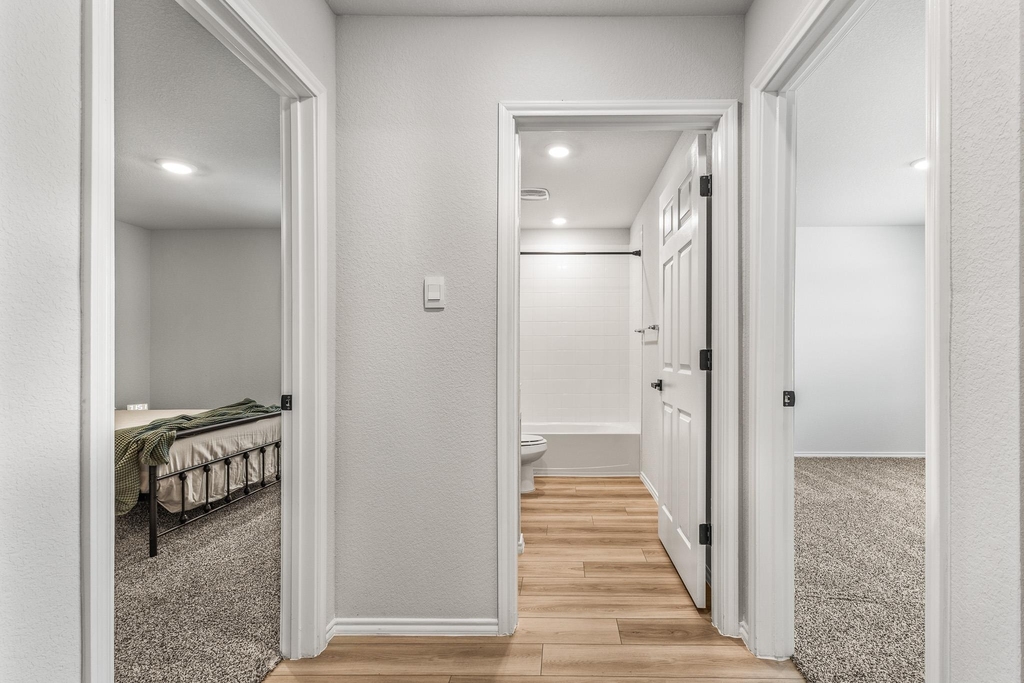 1427 Brookfield St - Photo 3