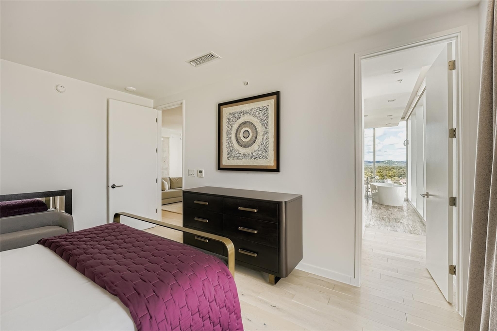 313 W 17th St - Photo 1
