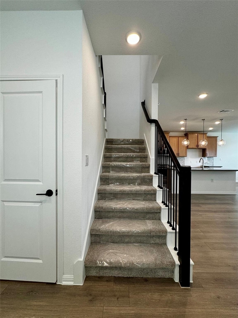 1602 Iberville Dr - Photo 3