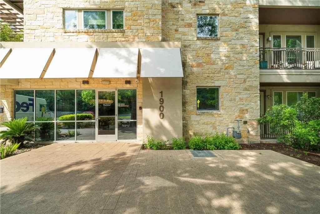 1900 Barton Springs Rd - Photo 15