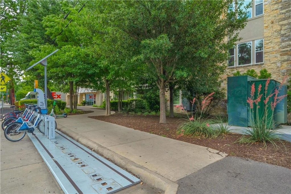 1900 Barton Springs Rd - Photo 17